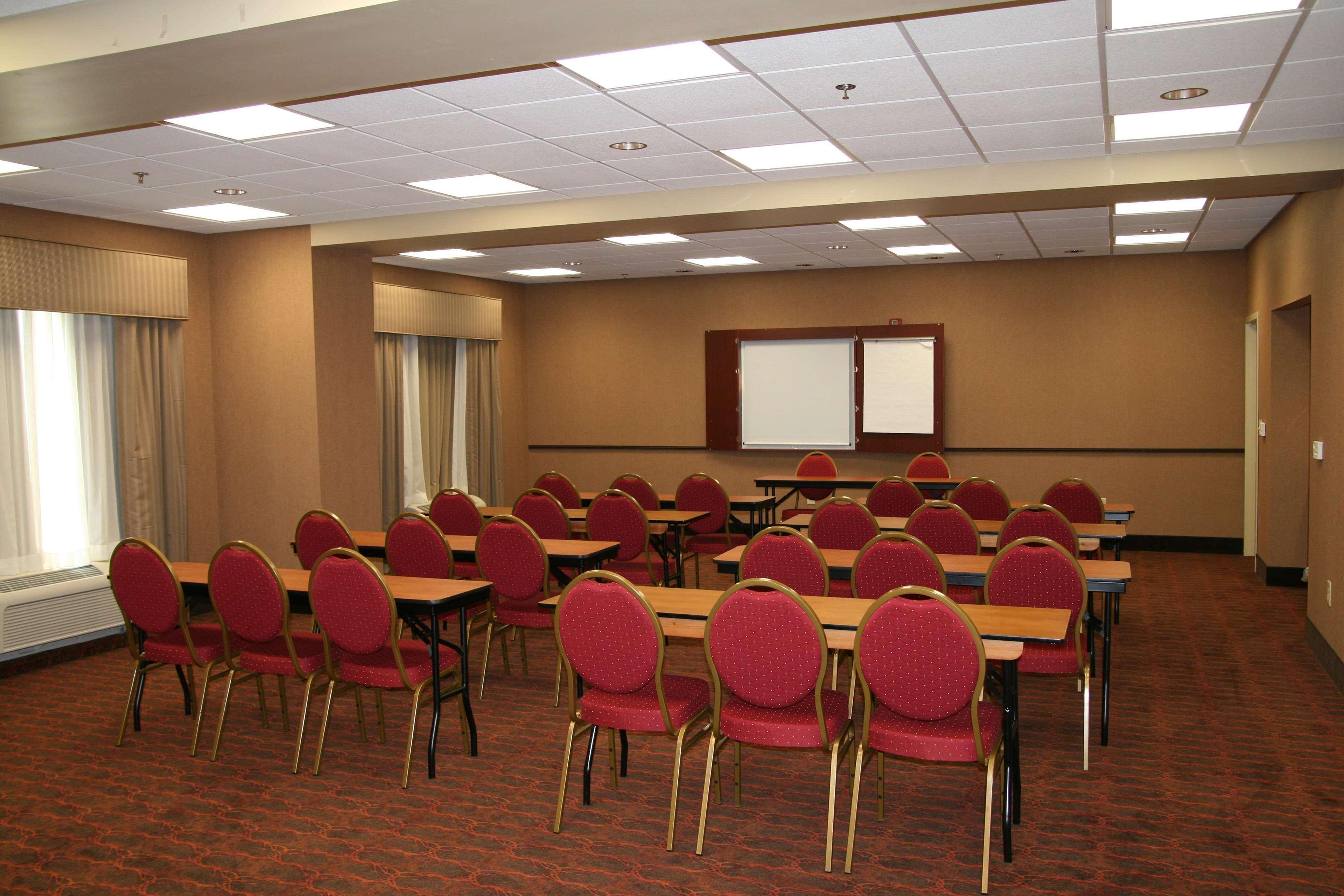 Hampton Inn Junction City Business bilde