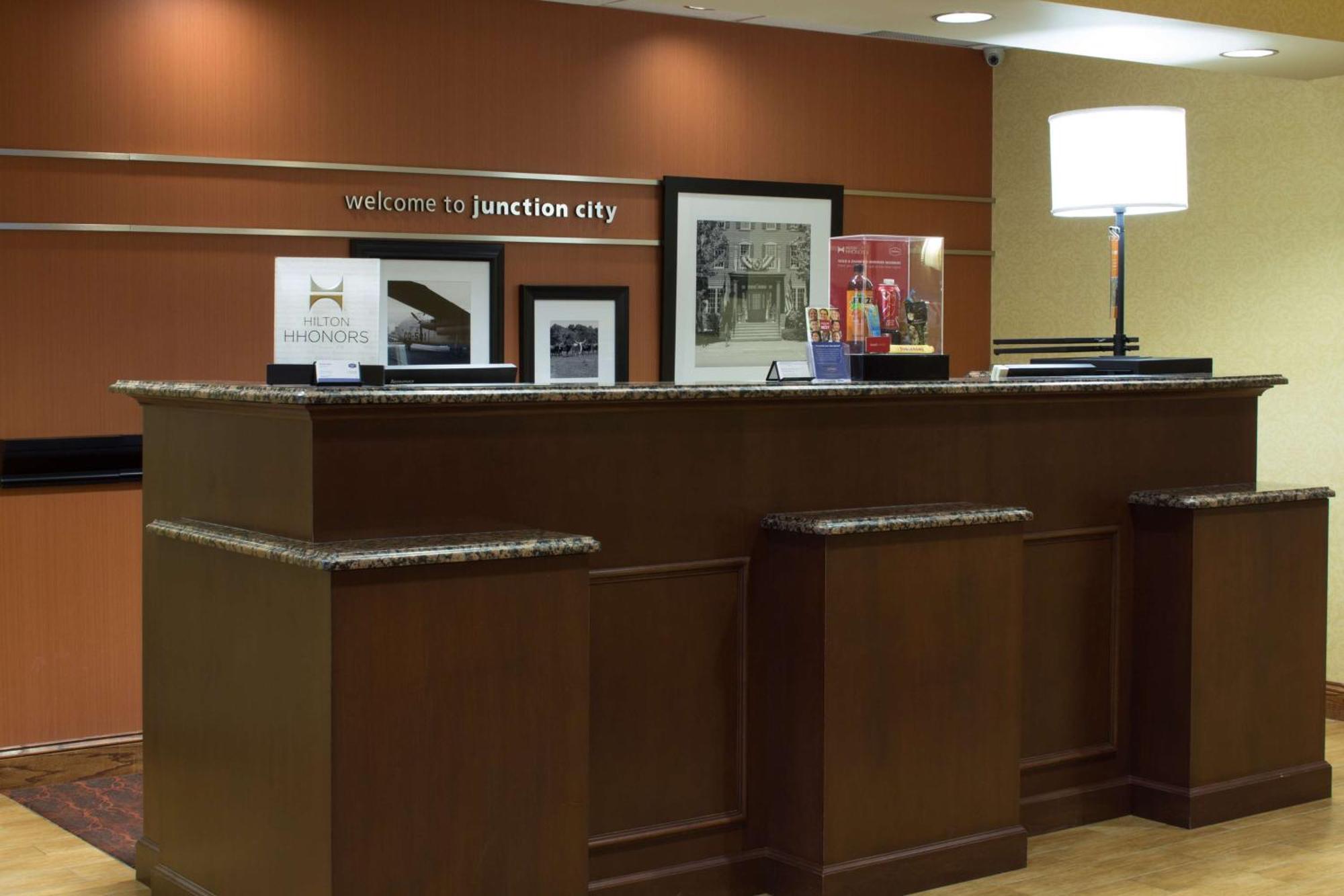 Hampton Inn Junction City Eksteriør bilde